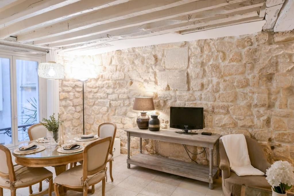 Cosy Appartement En Plein Marais Париж Экстерьер фото